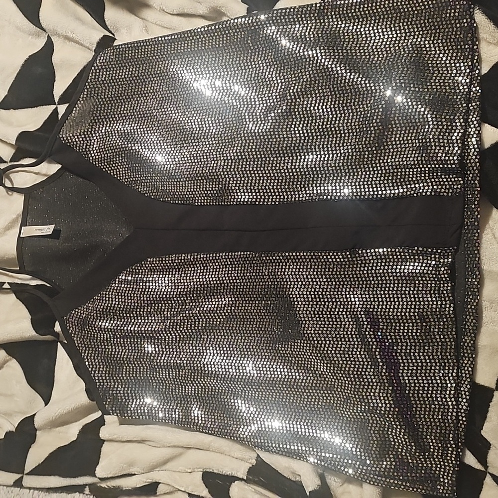 Magic Fit Black and Silver Sequin Top